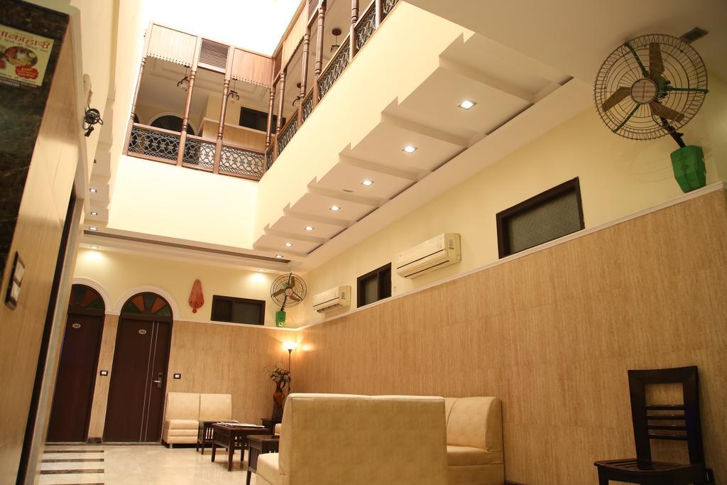 Hotel Wall City Nuova Delhi Esterno foto