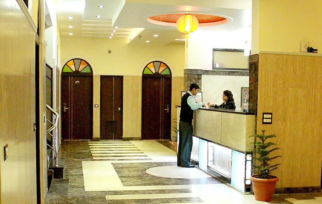 Hotel Wall City Nuova Delhi Esterno foto